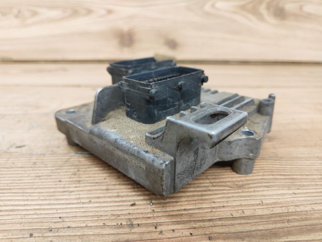 bontott OPEL ASTRA H Motorvezérlő