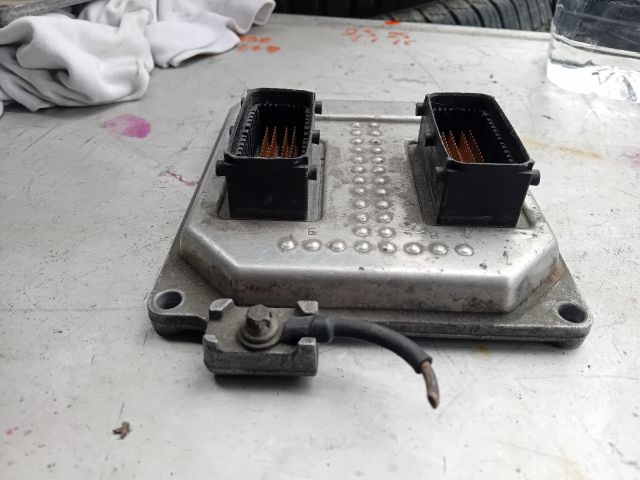 bontott OPEL ASTRA H Motorvezérlő