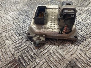 bontott OPEL ASTRA H Motorvezérlő