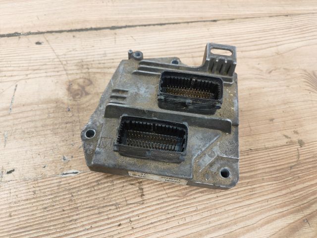 bontott OPEL ASTRA H Motorvezérlő