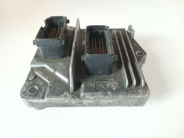 bontott OPEL ASTRA H Motorvezérlő