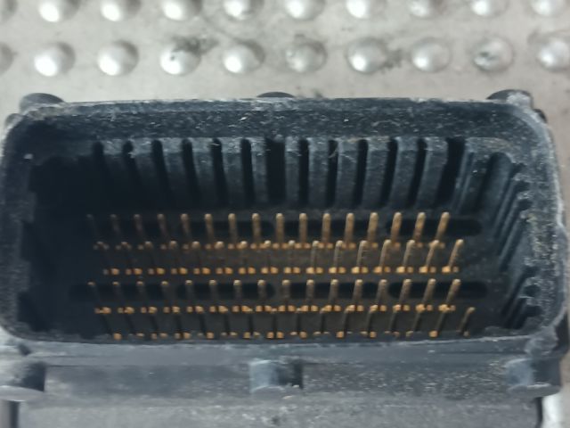 bontott OPEL ASTRA H Motorvezérlő