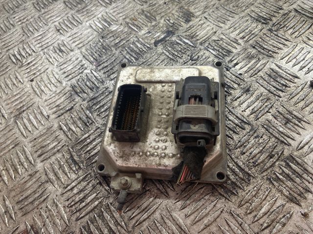 bontott OPEL ASTRA H Motorvezérlő