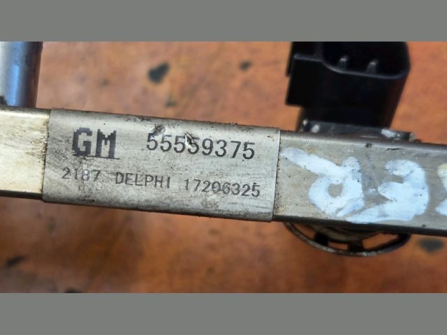 bontott OPEL ASTRA H Porlasztó Sor / Híd