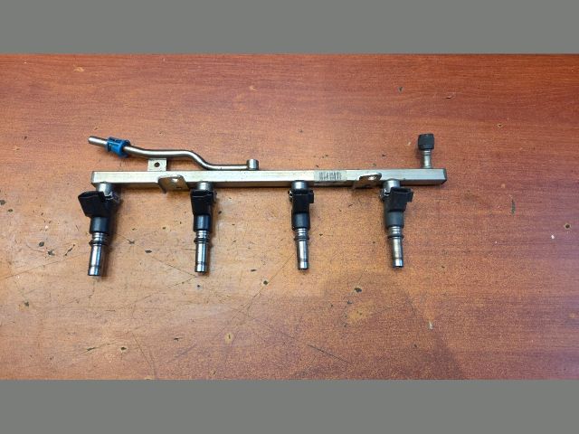 bontott OPEL ASTRA H Porlasztó Sor / Híd