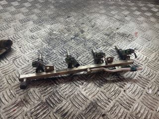 bontott OPEL ASTRA H Porlasztó Sor / Híd