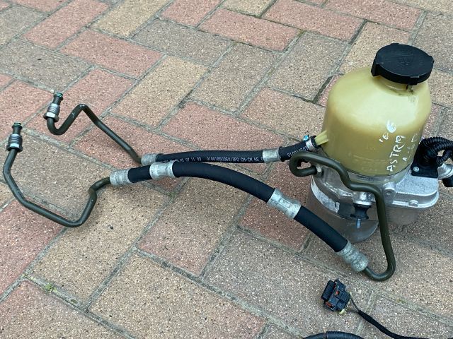 bontott OPEL ASTRA H Szervócső