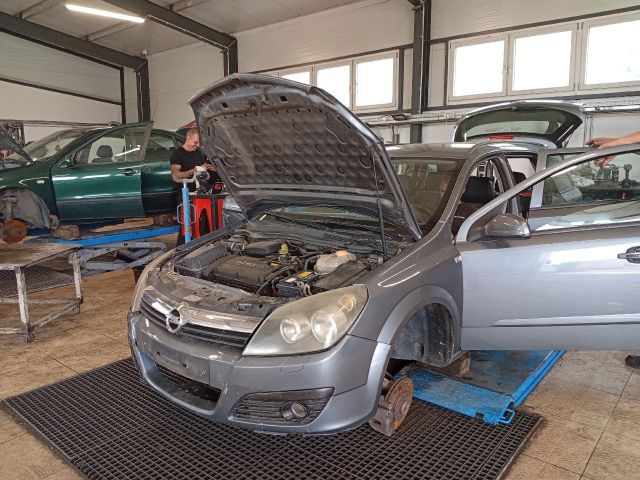 bontott OPEL ASTRA H Szervócső