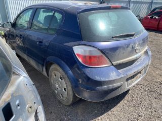 bontott OPEL ASTRA H Tank