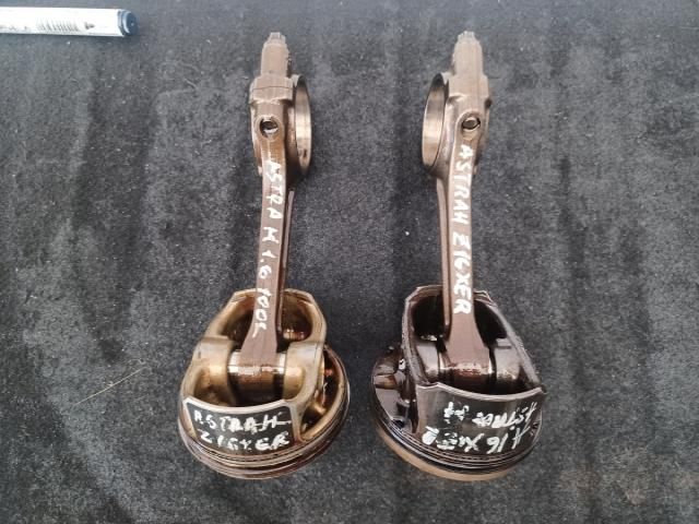 bontott OPEL ASTRA H Dugattyú