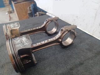 bontott OPEL ASTRA H Dugattyú