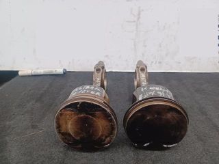 bontott OPEL ASTRA H Dugattyú