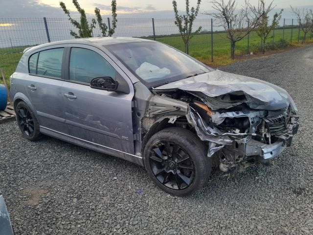 bontott OPEL ASTRA H Generátor