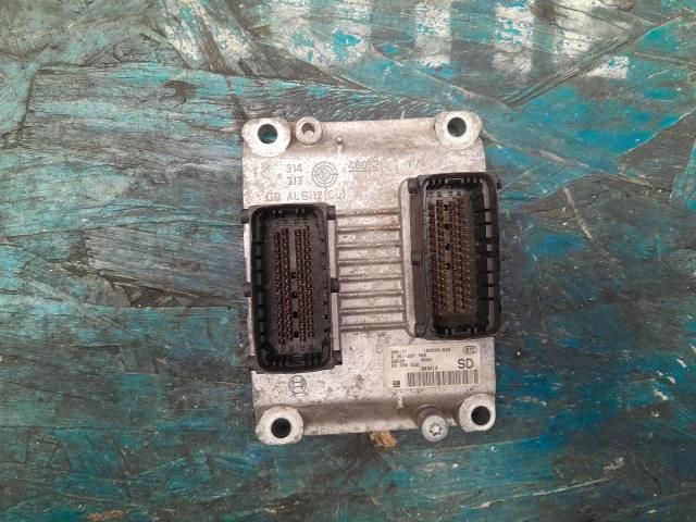 bontott OPEL ASTRA H Motorvezérlő