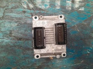 bontott OPEL ASTRA H Motorvezérlő