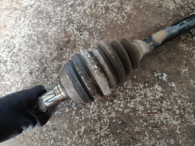 bontott OPEL ASTRA H Bal Féltengely