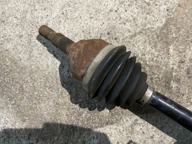 bontott OPEL ASTRA H Bal Féltengely