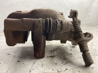 bontott OPEL ASTRA H Bal hátsó Féknyereg Munkahengerrel