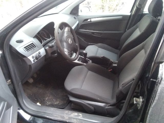 bontott OPEL ASTRA H Bal hátsó Rugó