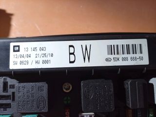 bontott OPEL ASTRA H Biztosítéktábla Motortér