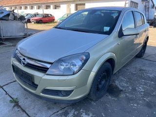 bontott OPEL ASTRA H Biztosítéktábla Motortér