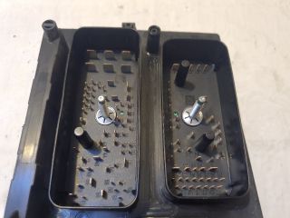 bontott OPEL ASTRA H Biztosítéktábla Motortér