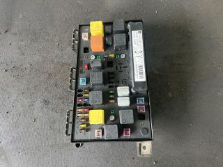 bontott OPEL ASTRA H Biztosítéktábla Motortér
