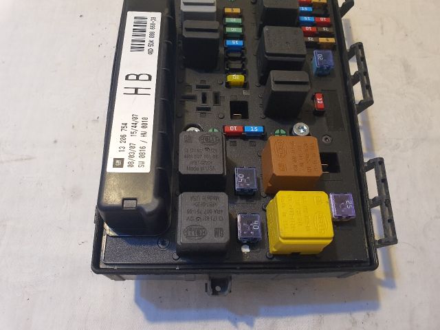 bontott OPEL ASTRA H Biztosítéktábla Motortér