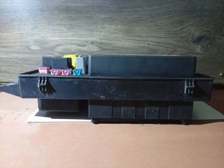 bontott OPEL ASTRA H Biztosítéktábla Motortér