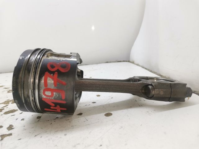 bontott OPEL ASTRA H Dugattyú és Hajtókar