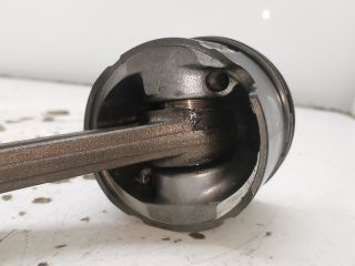 bontott OPEL ASTRA H Dugattyú és Hajtókar