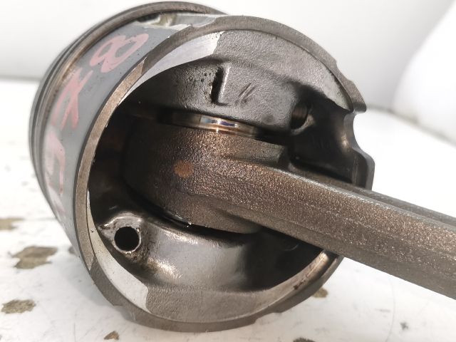 bontott OPEL ASTRA H Dugattyú és Hajtókar