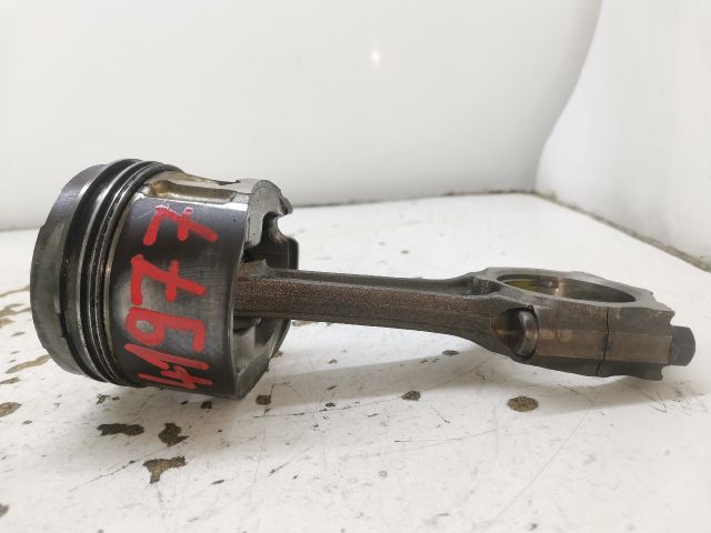 bontott OPEL ASTRA H Dugattyú és Hajtókar