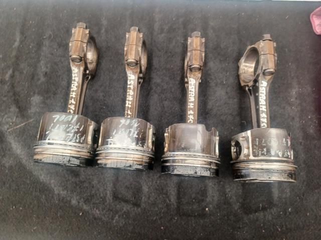 bontott OPEL ASTRA H Dugattyú