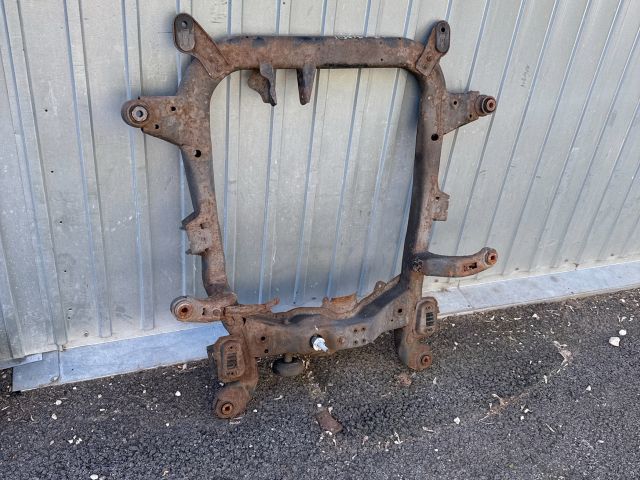 bontott OPEL ASTRA H Első Bölcső