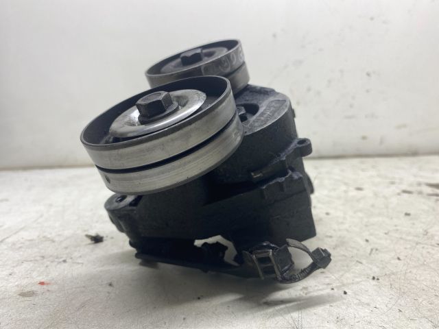 bontott OPEL ASTRA H Generátor Tartó Bak