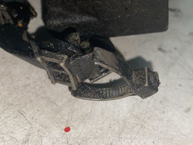 bontott OPEL ASTRA H Generátor Tartó Bak