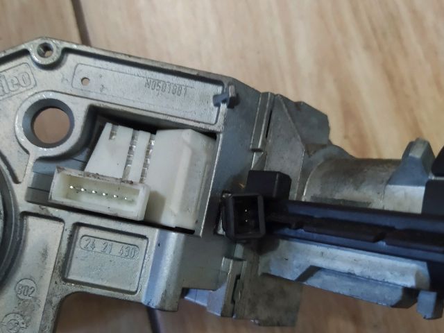 bontott OPEL ASTRA H Gyújtáskapcsoló Házzal