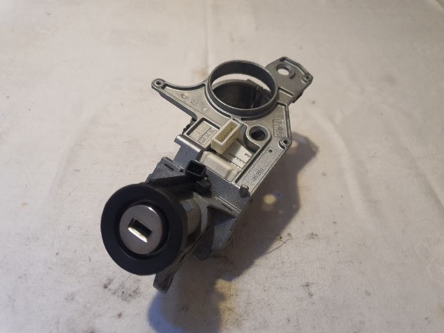 bontott OPEL ASTRA H Gyújtáskapcsoló Házzal