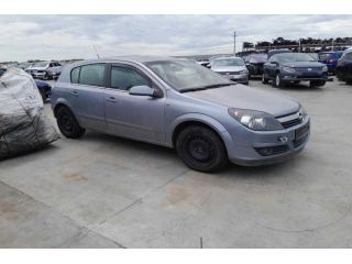 bontott OPEL ASTRA H Hengerfej