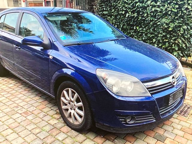 bontott OPEL ASTRA H Homlokfal (Üres lemez)