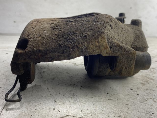 bontott OPEL ASTRA H Jobb első Féknyereg Munkahengerrel