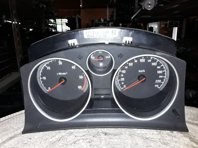 bontott OPEL ASTRA H Kilométeróra