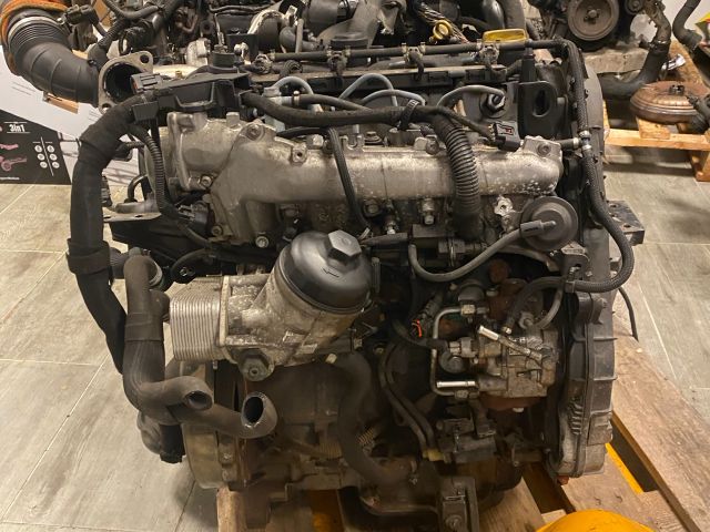 bontott OPEL ASTRA H Motor (Fűzött blokk hengerfejjel)