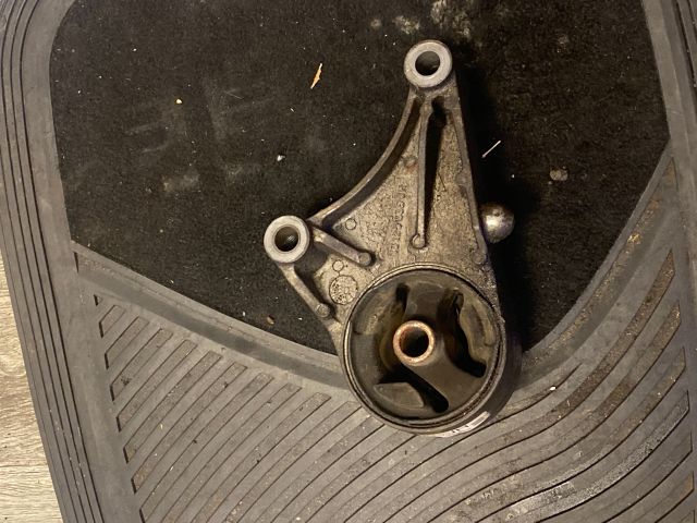 bontott OPEL ASTRA H Motor Tartó Bak (Fém)