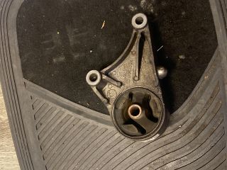 bontott OPEL ASTRA H Motor Tartó Bak (Fém)