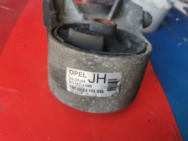 bontott OPEL ASTRA H Motor Tartó Bak (Pozíciófüggetlen)