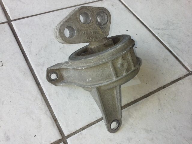 bontott OPEL ASTRA H Motor Tartó Bak (Pozíciófüggetlen)