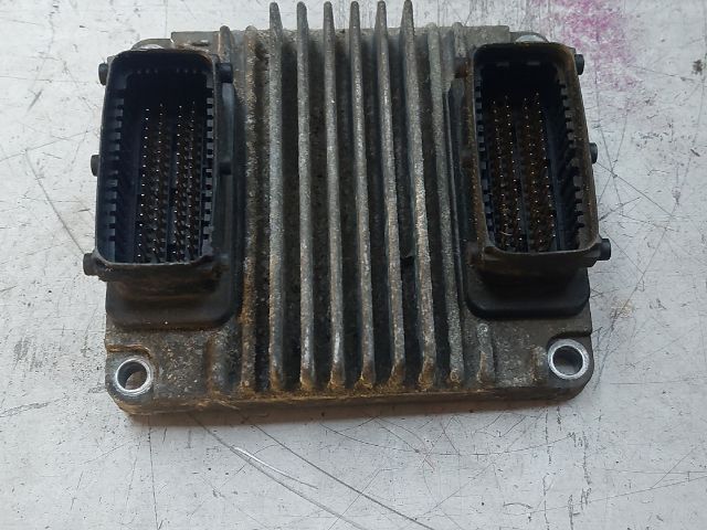 bontott OPEL ASTRA H Motorvezérlő