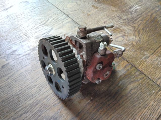 bontott OPEL ASTRA H Nagynyomású Szivattyú